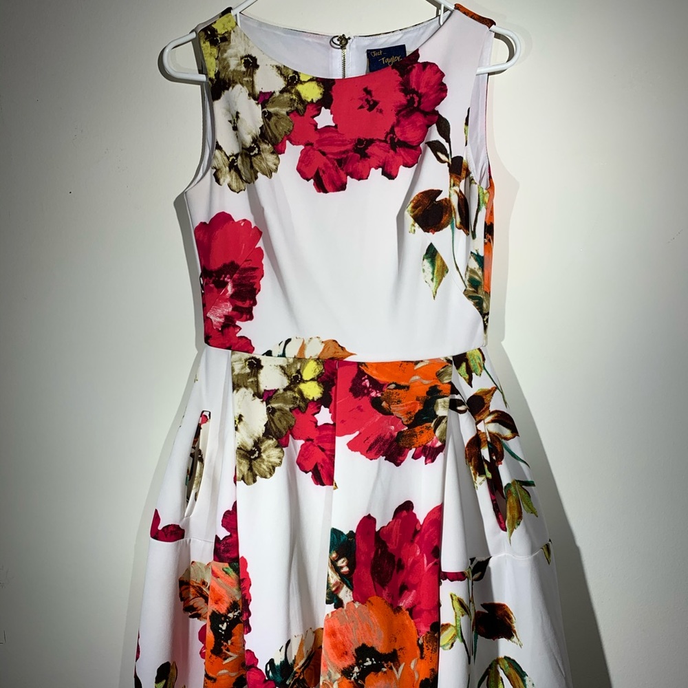Just Taylor dress. Floral print, Best for summer